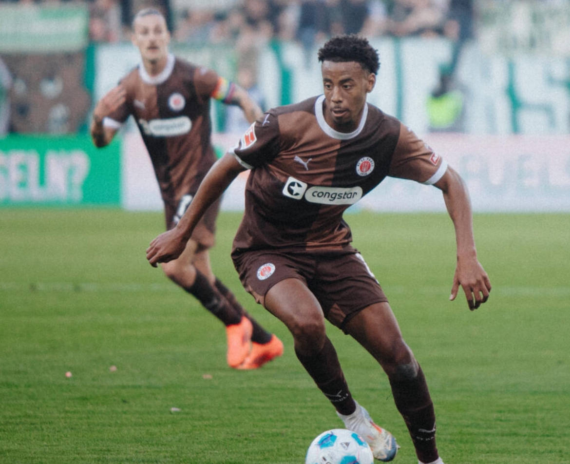 德国杯今晚走向成谜；尼斯造点机会；赛场秩序良好；纪律约束更严格的简单介绍