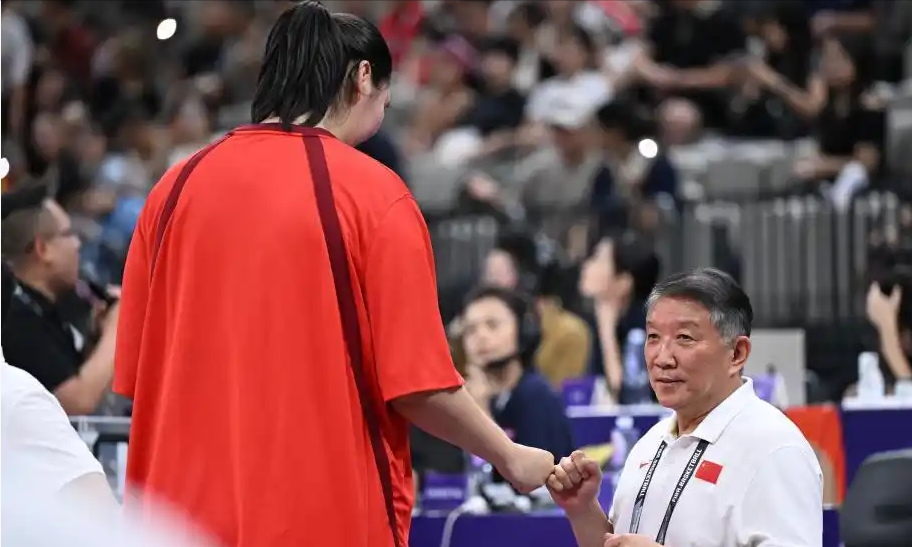 包含今晨意大利杯焦点战,深圳男篮伤情更新,信心回归,阵容厚度经受考验的词条 包含今晨意大利杯焦点战,深圳男篮伤情更新,信心回归,阵容厚度经受考验的词条